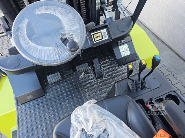 Voorlader vorkheftruck Clark C70D - NEU - DIESEL KUBOTA - TRIPLEX