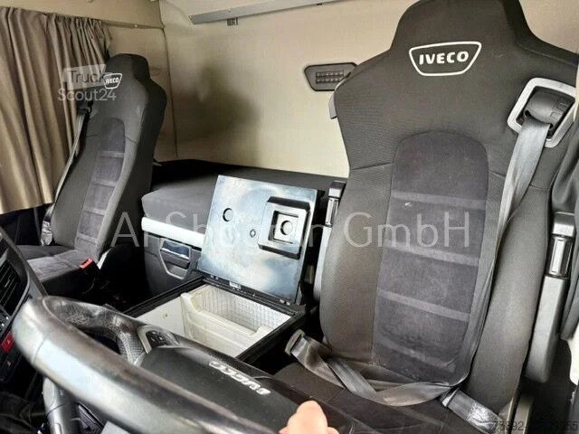 Padrão-SZM Iveco S-WAY 510 Retarder / Euro6 d / 2 x Tank