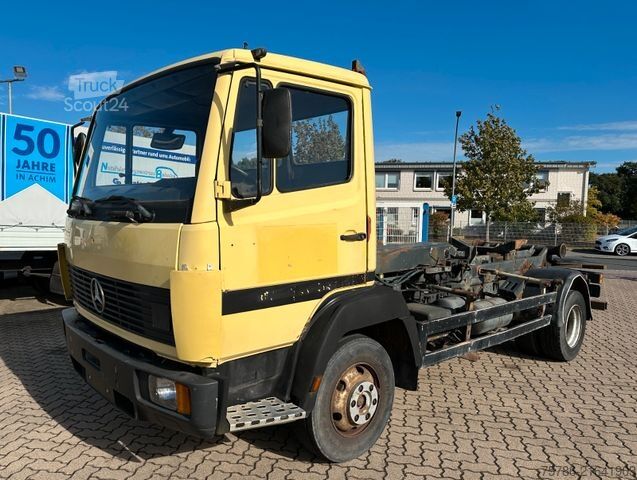 Tipvogn varebil MERCEDES-BENZ 814 BB Abrollkipper/ Meiller City Haken/ 2x AHK