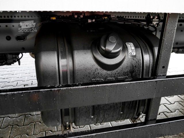 Kutu kamyonu DAF XB 290 FA Koffer 16t