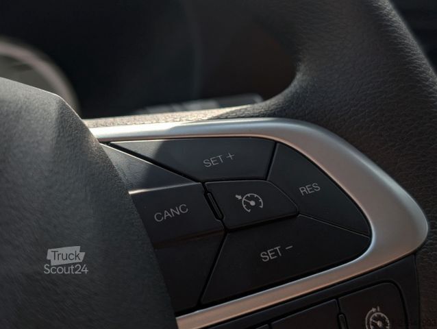 Magas tetős furgon IVECO DAILY 35S18V L4H2 3.0 L 176 PS KAMERA AHK NAVI T