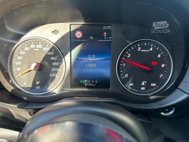 Minibus Mercedes-Benz T 180 Progressive Automatik Navi RFK LED