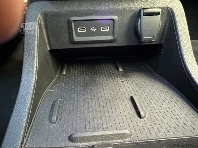 Minibus Mercedes-Benz T 180 Progressive standard MBUX+Progressive+LED