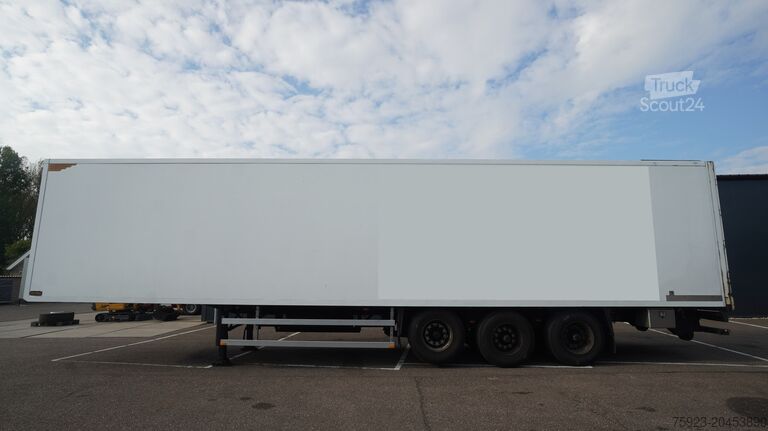 Walizka Jumbo 3 AXLE CLOSED BOX