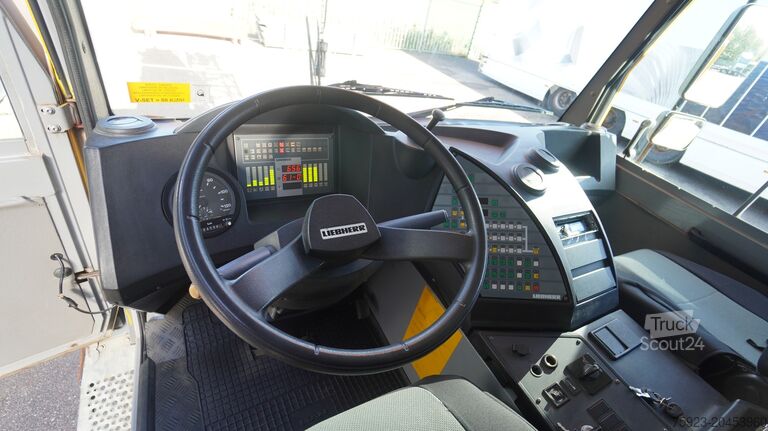 Ciężarówka z dźwigiem Liebherr LTM 1030-2.1 WITH JIB