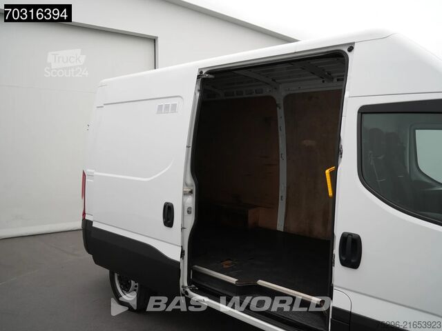 Bestelauto Iveco Daily 35S16 L2H2 160PK  3,5t Trekgewicht Navi A...