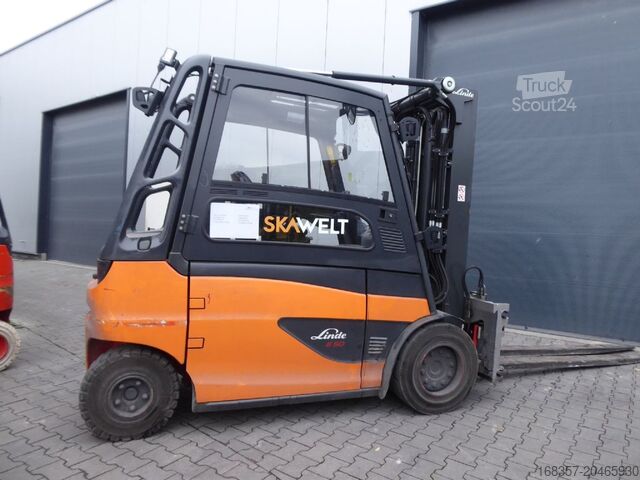 Ανυψωτικό περονοφόρο με εμπρόσθιο φορτηγό Linde E50HL-01