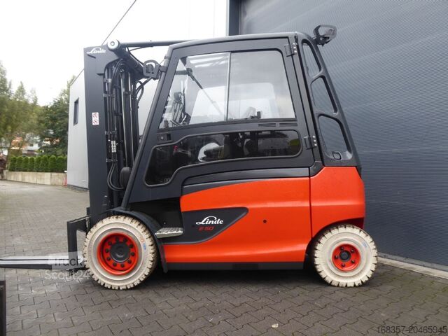 Ανυψωτικό περονοφόρο με εμπρόσθιο φορτηγό Linde E50HL-01