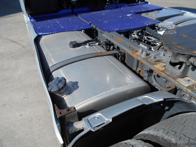 Prostorninska vlačilna enota DAF XF 530 SSC - LOW DECK