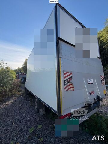Kuffert Iveco 4x2 Box truck - Zepro tail lift and side door