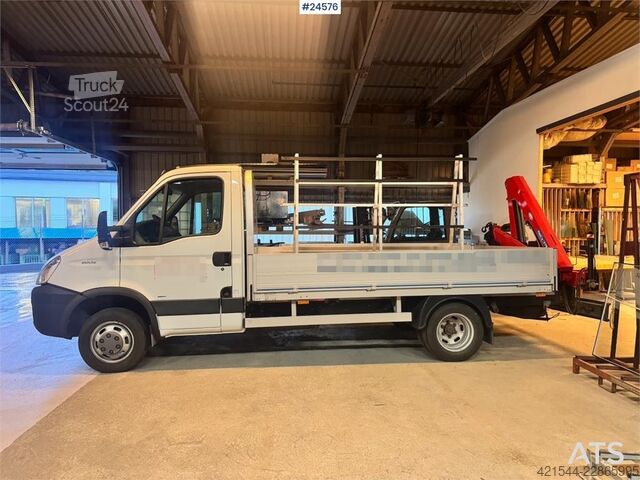 Trailer til platform Iveco 50C18 Flatbed Truck with Rear-Mounted HMF Crane –