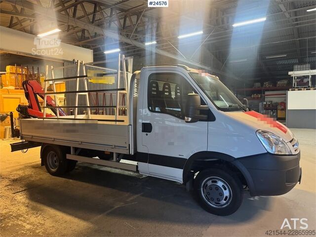 Trailer til platform Iveco 50C18 Flatbed Truck with Rear-Mounted HMF Crane –