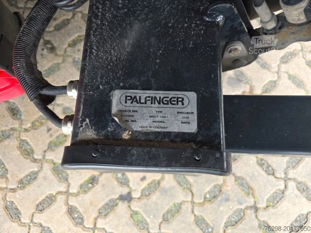 Skriňová dodávka FUSO Canter 9C18 / Ladebordwand / 3 Sitzen