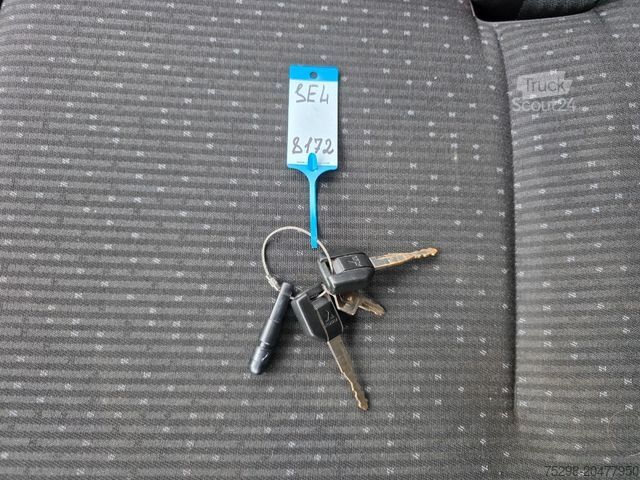 Skriňová dodávka FUSO Canter 9C18 / Ladebordwand / 3 Sitzen