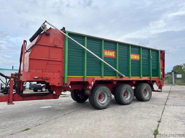 Vagón cargador HAWE Tridem SDW 45T, Heckentleerung, Silagewagen