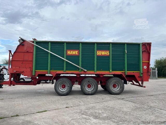Vagón cargador HAWE Tridem SDW 45T, Heckentleerung, Silagewagen