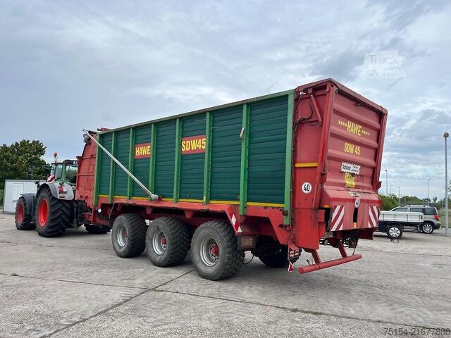 Vagón cargador HAWE Tridem SDW 45T, Heckentleerung, Silagewagen