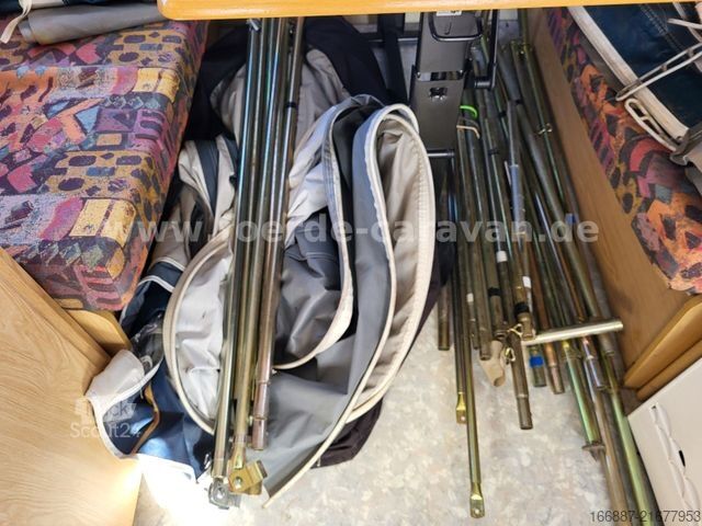 Caravana CHATEAU La Car 330 zwei Sitzgruppen - Nr. 95  (6)