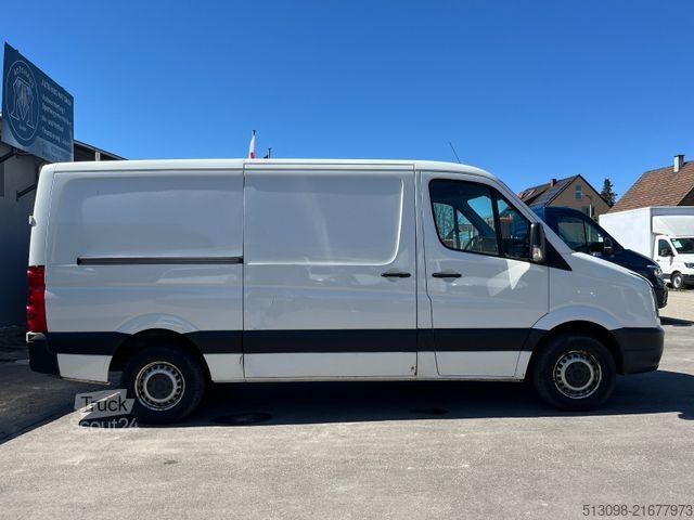 Furgoneta VOLKSWAGEN CRAFTER 2,0 TDI HECKANTRIEB TEMPOMAT KLIMA AHK