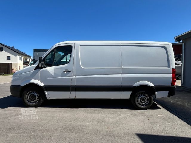 Furgoneta VOLKSWAGEN CRAFTER 2,0 TDI HECKANTRIEB TEMPOMAT KLIMA AHK