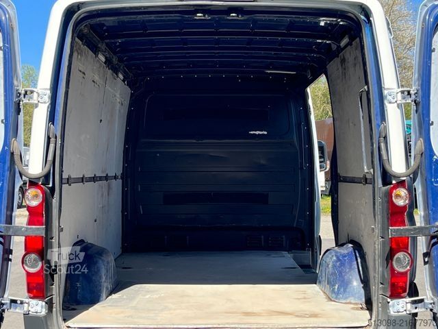 Furgoneta VOLKSWAGEN CRAFTER 2,0 TDI HECKANTRIEB TEMPOMAT KLIMA AHK