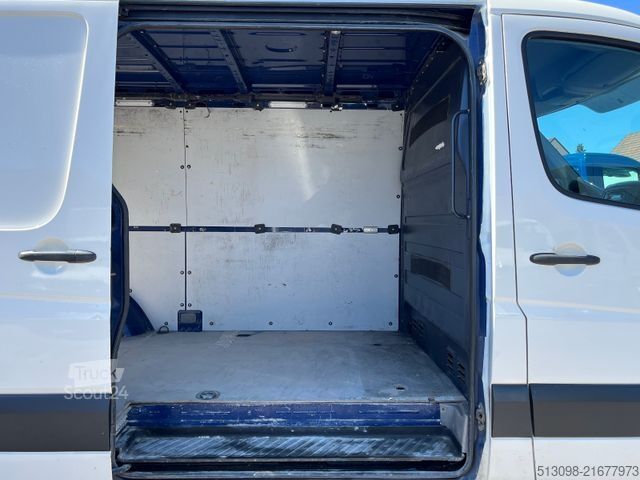 Furgoneta VOLKSWAGEN CRAFTER 2,0 TDI HECKANTRIEB TEMPOMAT KLIMA AHK