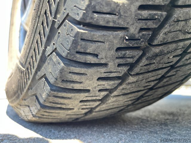 Furgoneta VOLKSWAGEN CRAFTER 2,0 TDI HECKANTRIEB TEMPOMAT KLIMA AHK