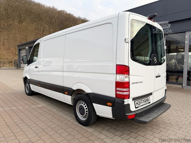 Furgoneta MERCEDES-BENZ Sprinter Kasten 311 CDI L2H1 RWD Kamera Navi