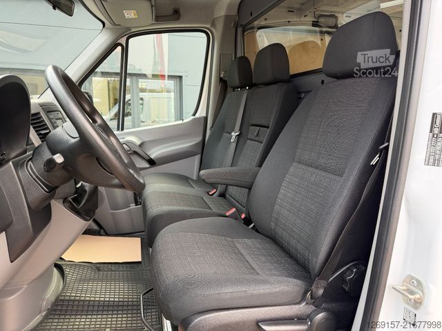Furgoneta MERCEDES-BENZ Sprinter Kasten 311 CDI L2H1 RWD Kamera Navi