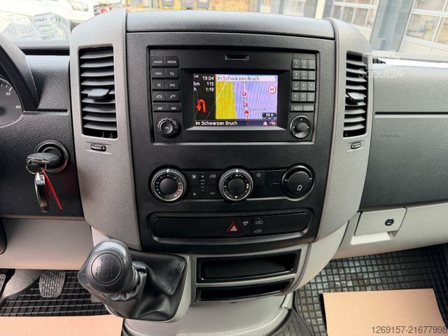 Furgoneta MERCEDES-BENZ Sprinter Kasten 311 CDI L2H1 RWD Kamera Navi