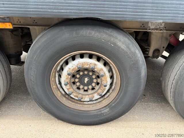 Platform trailer Schmitz Cargobull SCB*S3T - 3 AS PLATEAU + ALU ZIJBORDEN / PLATEA...