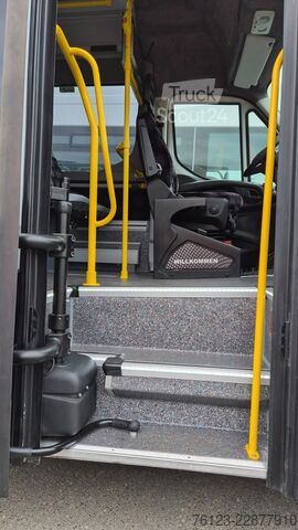 Stadtbus IVECO Daily Heckniederflur Elektro City Sprinter alt.