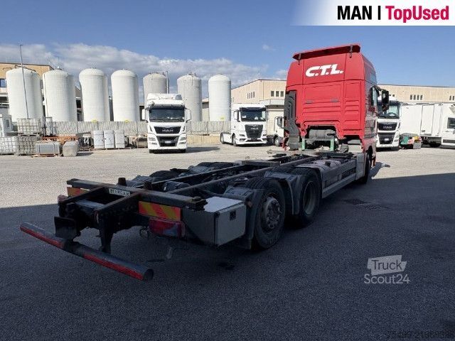 Camion porte-caisses amovibles MAN TGX 26.460 6X2-2 LL