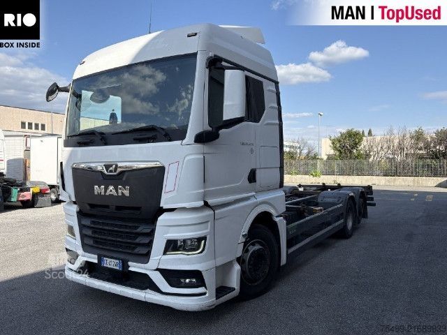 Camion porte-caisses amovibles MAN TGX 26.470 6x2-4 LL CH