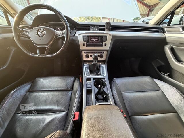 Minibus VW Passat Variant 1.6 TDI 88 KW Motorschaden.....