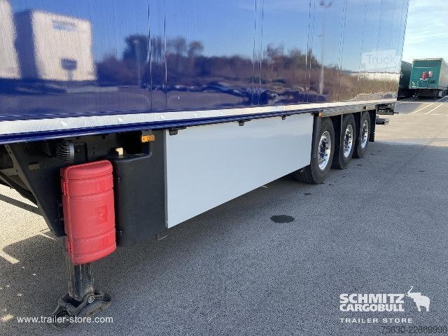 Semi-reboque frigorífico Schmitz Cargobull Semitrailer Reefer Standard Hayon