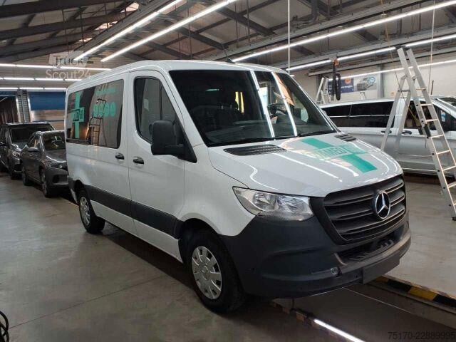 Karetka pogotowia Mercedes-Benz Sprinter 215 CDI 9G Krankentransport