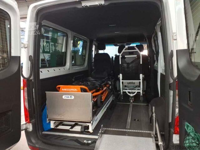 Karetka pogotowia Mercedes-Benz Sprinter 215 CDI 9G Krankentransport