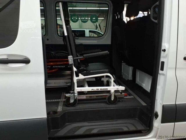 Karetka pogotowia Mercedes-Benz Sprinter 215 CDI 9G Krankentransport