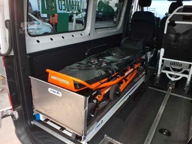 Karetka pogotowia Mercedes-Benz Sprinter 215 CDI 9G Krankentransport
