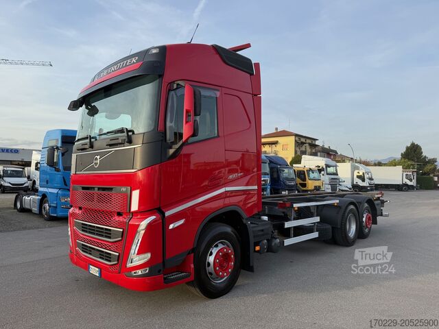 Truck with interchangeable body VOLVO FH 13.460