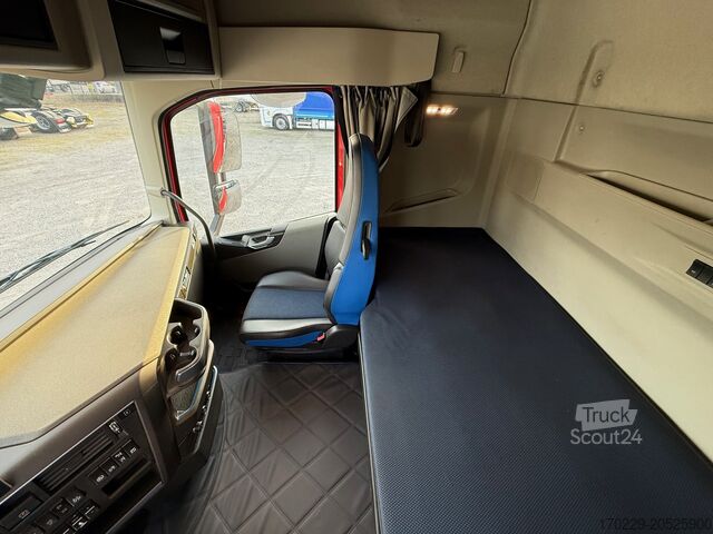 Truck with interchangeable body VOLVO FH 13.460