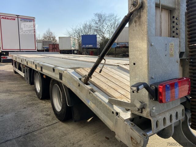 Dieplader oplegger Möslein TO 3 F Schwebheim Neuwertig 3 Achs Tieflader 8,10 m Ladefläche