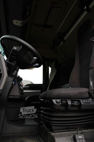 Kamyon üzerine monteli vinç MAN 26.500 6x2 KRAN HLK 201 HP a3 Nr: 687