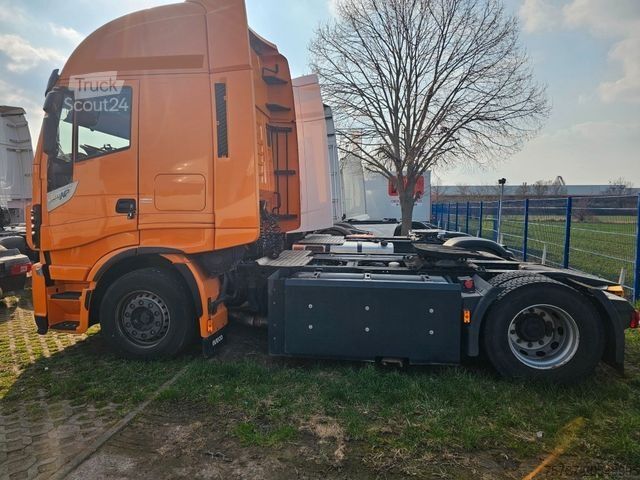 Standartinis vilkikas IVECO 460 Hi Way, Standklima, Retarder, Euro 6