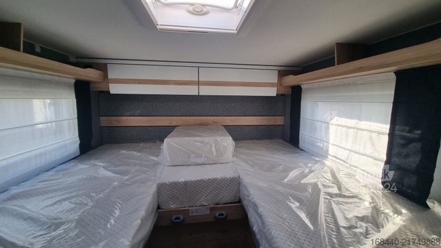Polointegrovaný karavan DETHLEFFS Just Camp T 7052 EBL Sat/TV/Markise/Kamera
