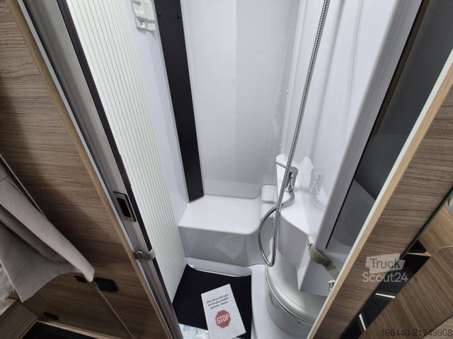 Pusiau integruotas kemperis CHAUSSON 627 Titanium Line Arctic/Hubbett/5 Gurtplätze