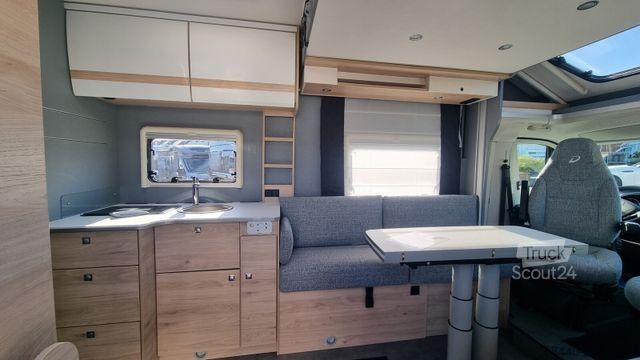 Daļēji integrēta kemperis DETHLEFFS Just Camp T 6762 Markise/Kamera/Alu/Family