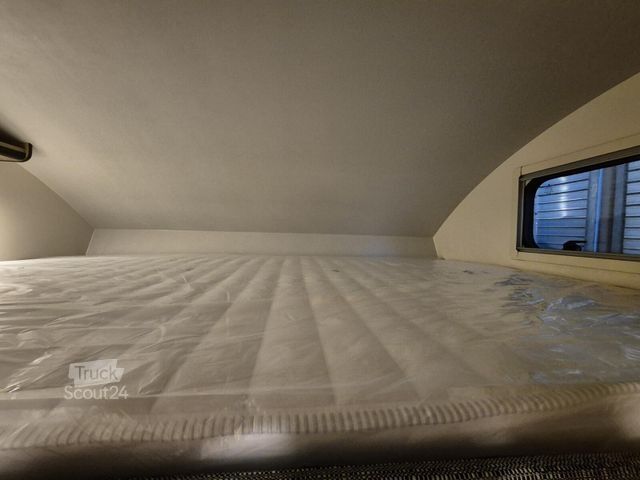 Capucine RIMOR Kilig 9  Gurtplätze 7/Automatik/4100kg/Solar