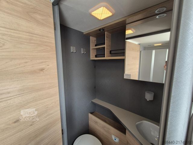 Autorulotă semi-integrată DETHLEFFS Just Camp T 7052 EB Automatik/5 Gurtplätze